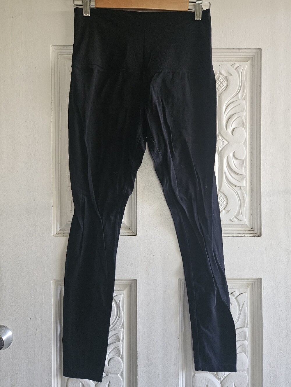 Tuff Athletics Black High-Waist Leggings Small